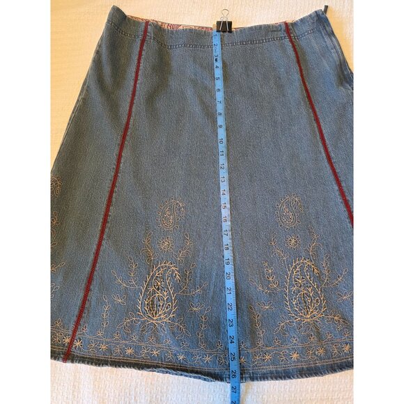 Liz Claiborne Embroidered Blue Denim Skirt XL Y2K Red Accents & Side Zip Closure - Picture 4 of 9